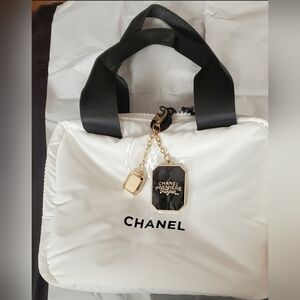 Black and White Puffy Bag